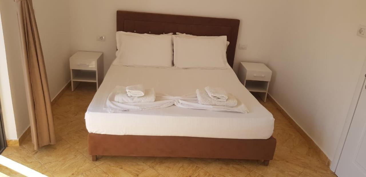 Apartments Villa Dovinefa Ksamil Eksteriør bilde