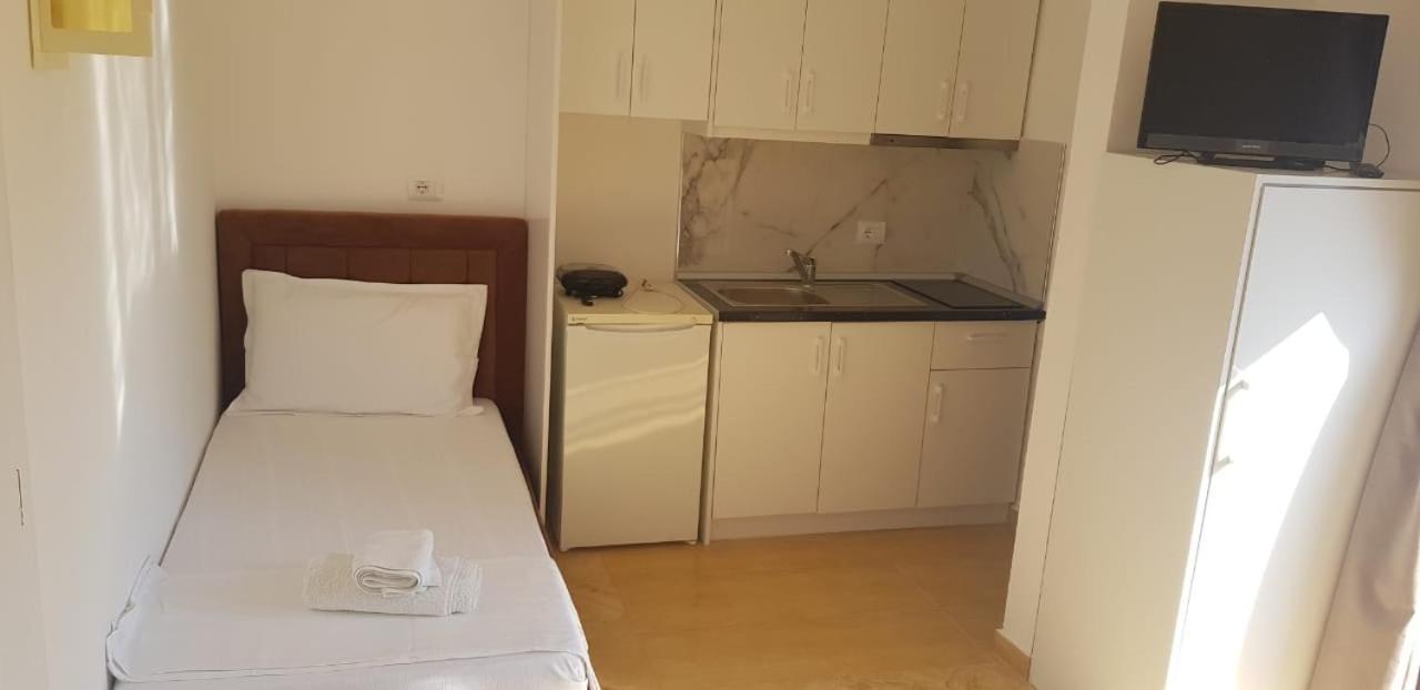 Apartments Villa Dovinefa Ksamil Eksteriør bilde